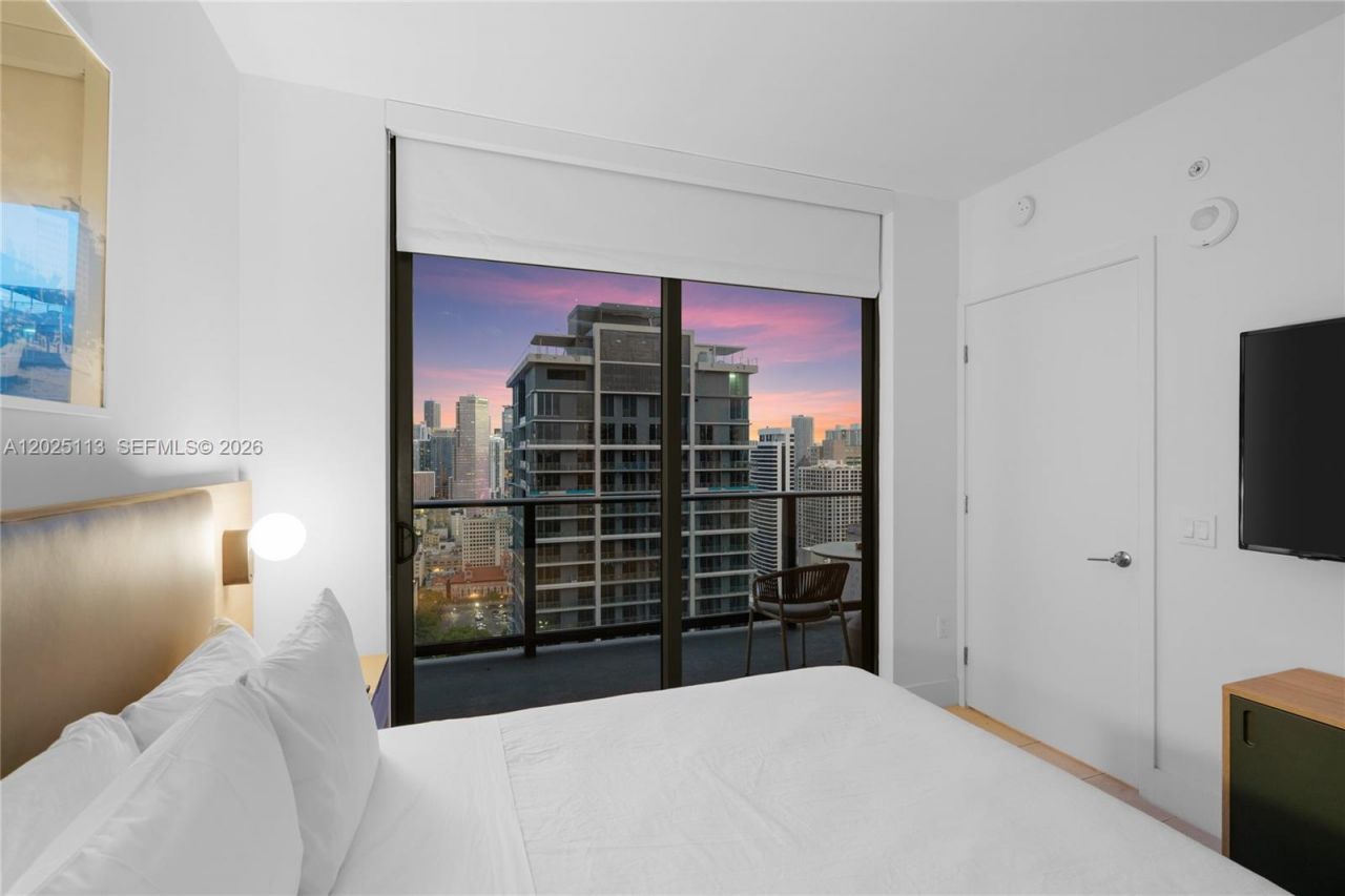 159 NE 6th St, Unit 3105, Miami, FL 33132 Photo