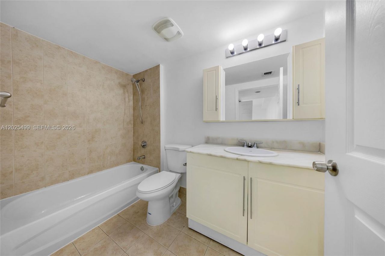 275 NE 18th St , Unit 1510, Miami, FL 33132 Photo