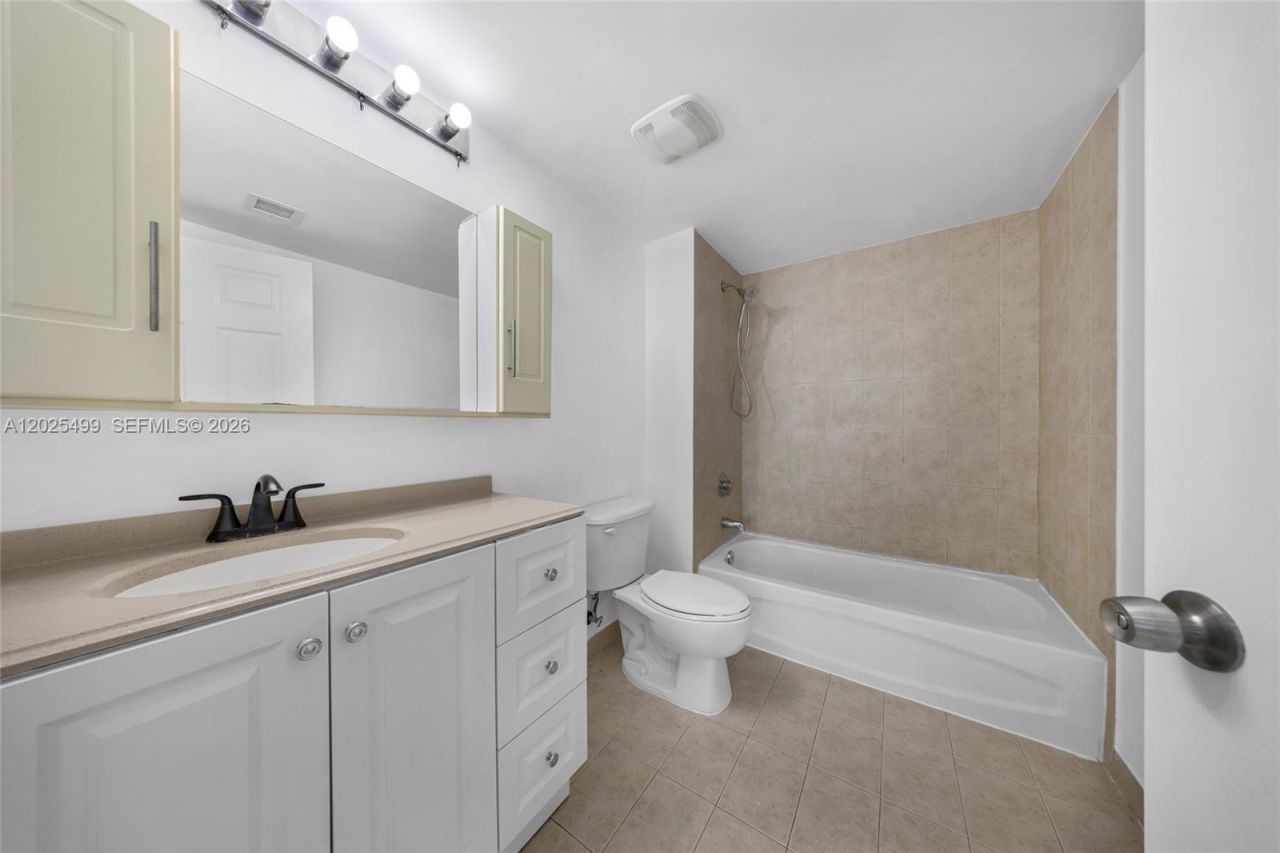 275 NE 18th St , Unit 1510, Miami, FL 33132 Photo