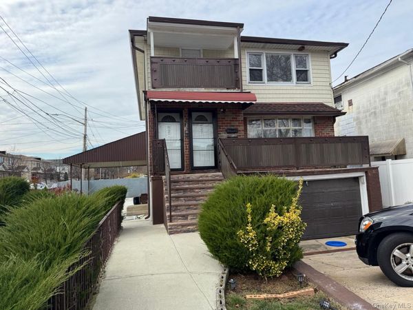 827 Hartman Lane , Unit 1st Floor, Far Rockaway, NY 11691