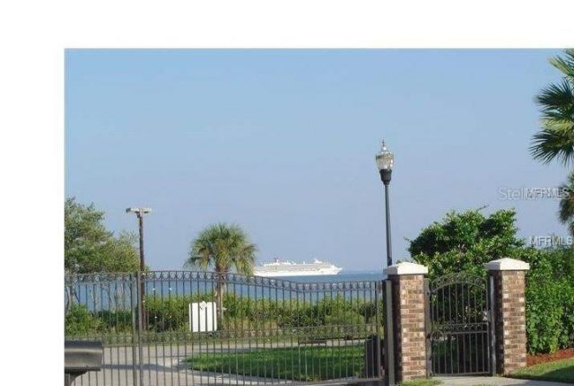 2914 Bayshore Pointe Drive, Tampa, FL 33611 Photo