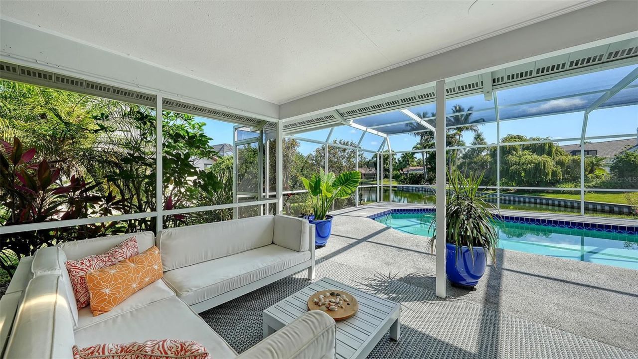 6988 Country Lakes Circle, Sarasota, FL 34243 Photo