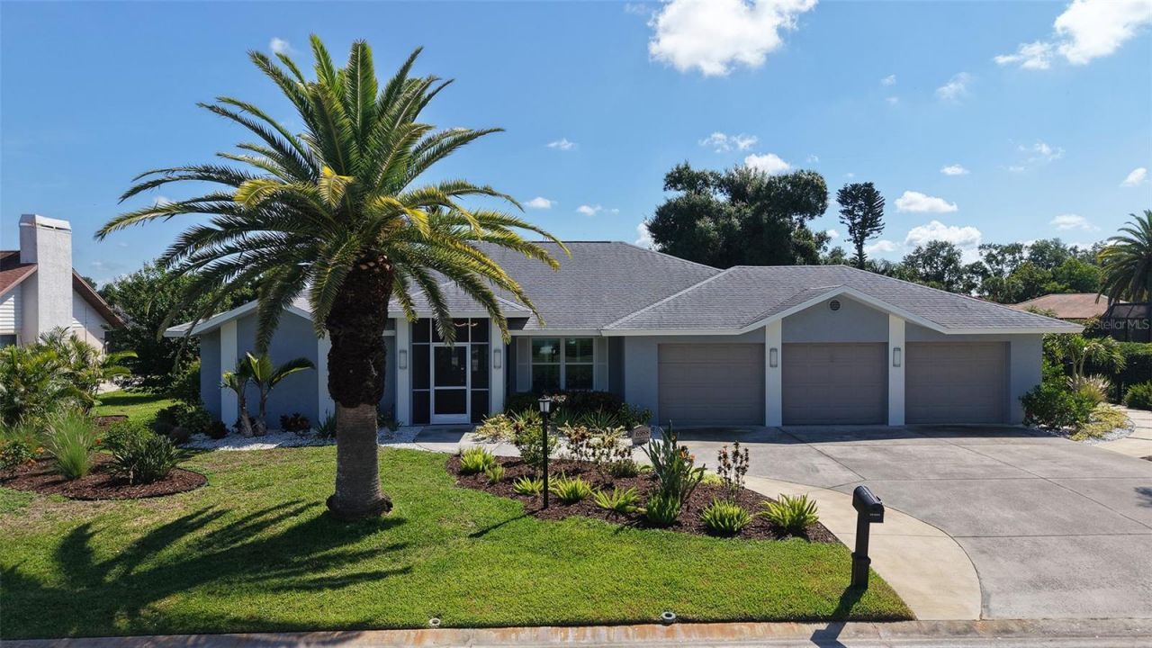 6988 Country Lakes Circle, Sarasota, FL 34243 Photo