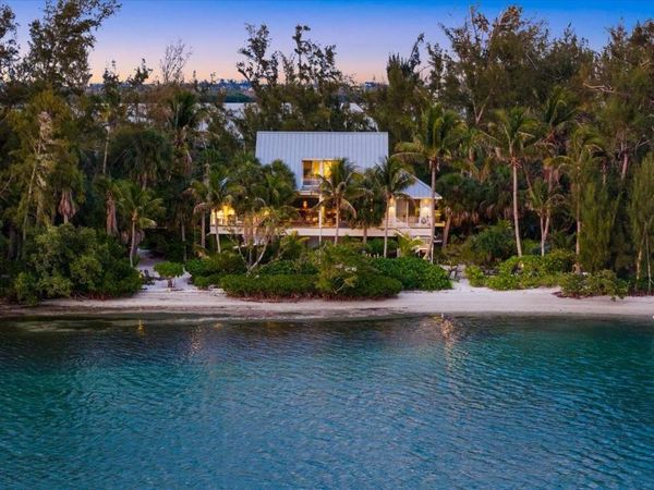 7143 LA LENAIRE DRIVE, LONGBOAT KEY, FL 34228