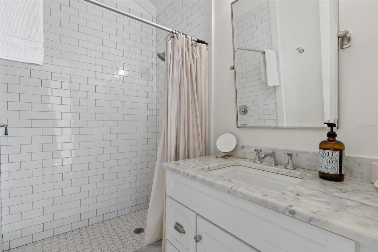 7143 La Lenaire Drive, Longboat Key, FL 34228 Photo