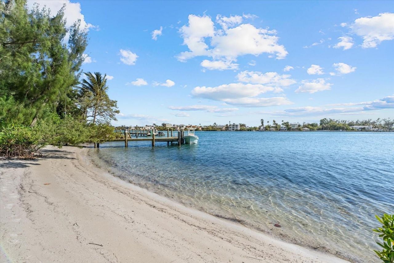 7143 La Lenaire Drive, Longboat Key, FL 34228 Photo