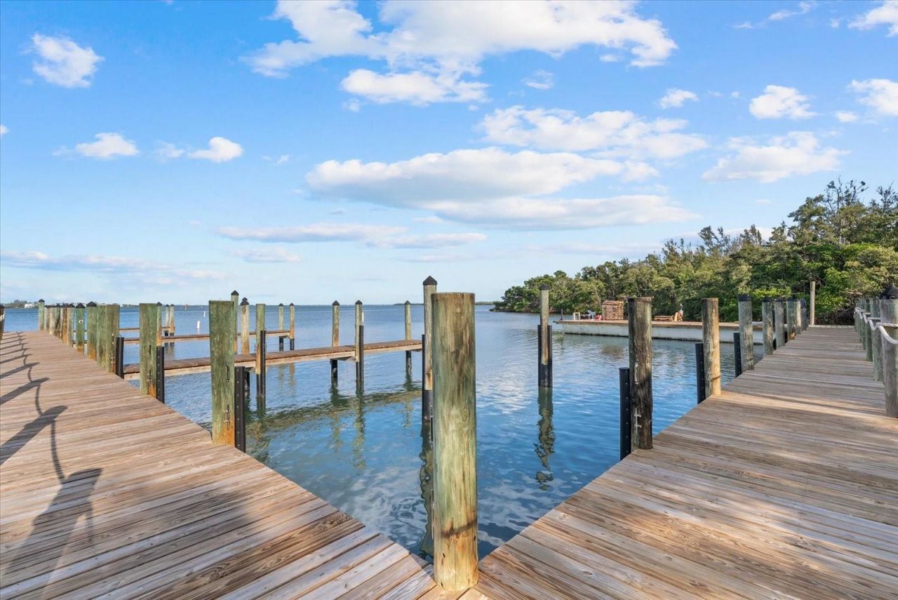 7143 La Lenaire Drive, Longboat Key, FL 34228 Photo