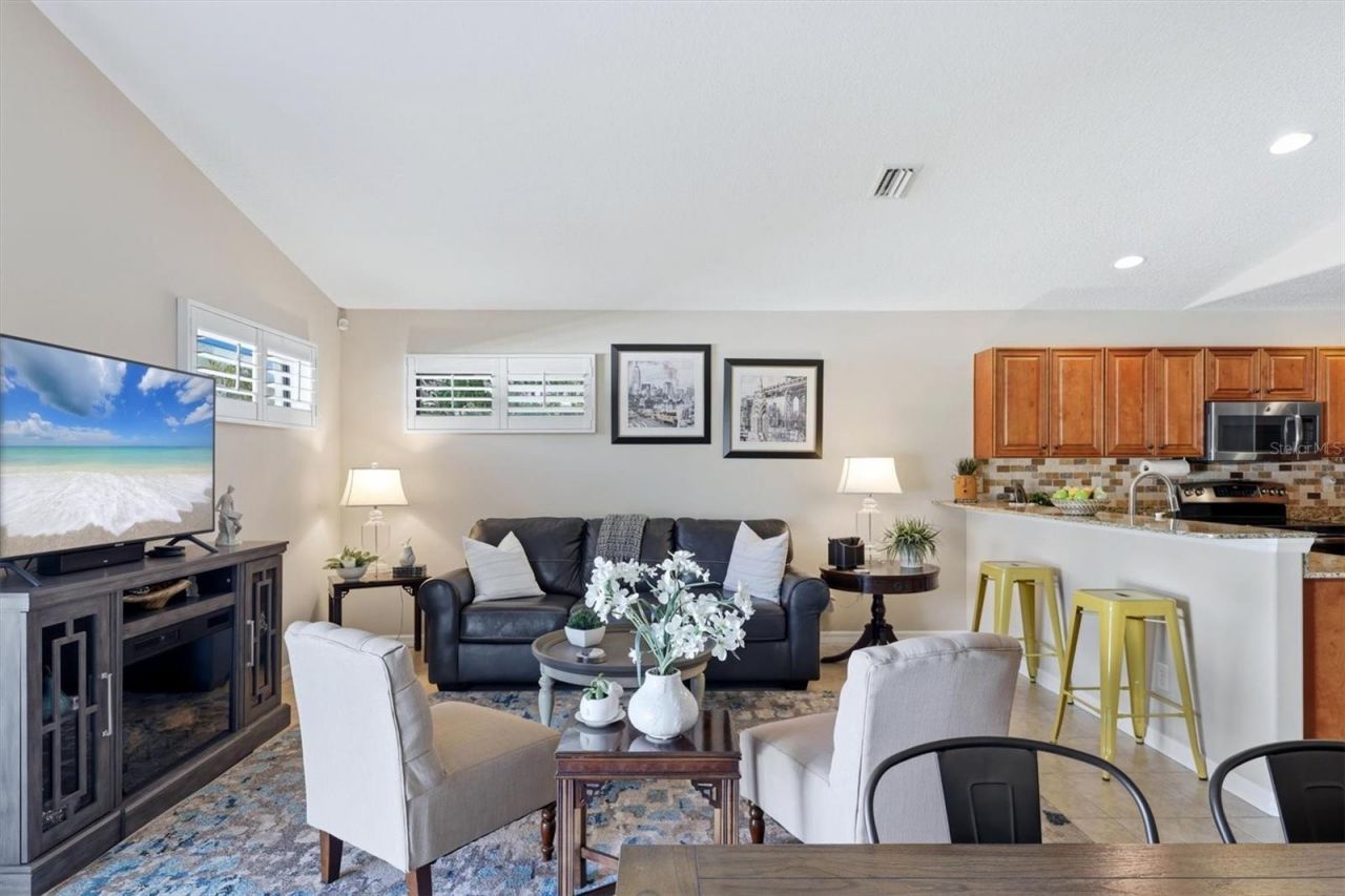 7106 35th Street E, Sarasota, FL 34243 Photo