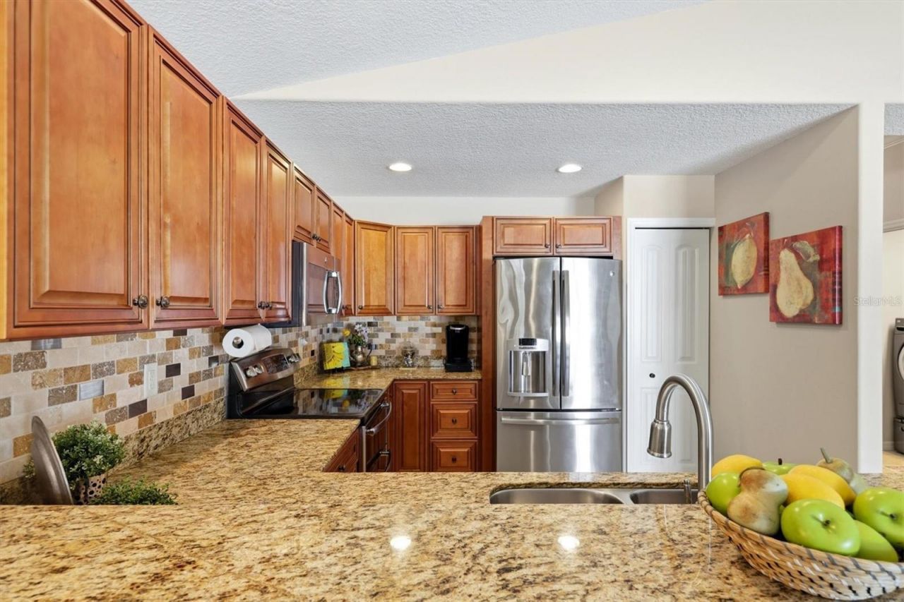 7106 35th Street E, Sarasota, FL 34243 Photo