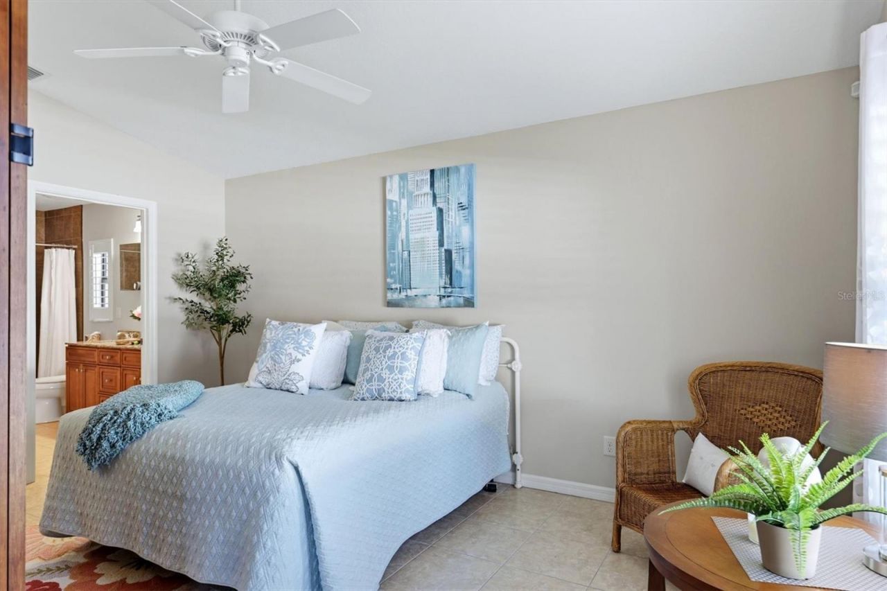7106 35th Street E, Sarasota, FL 34243 Photo