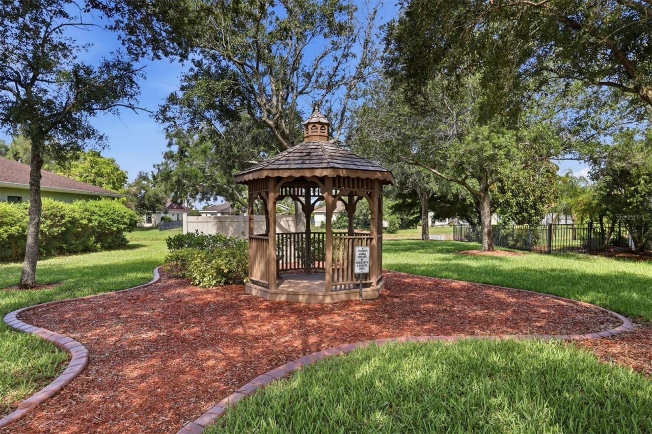 7106 35th Street E, Sarasota, FL 34243 Photo