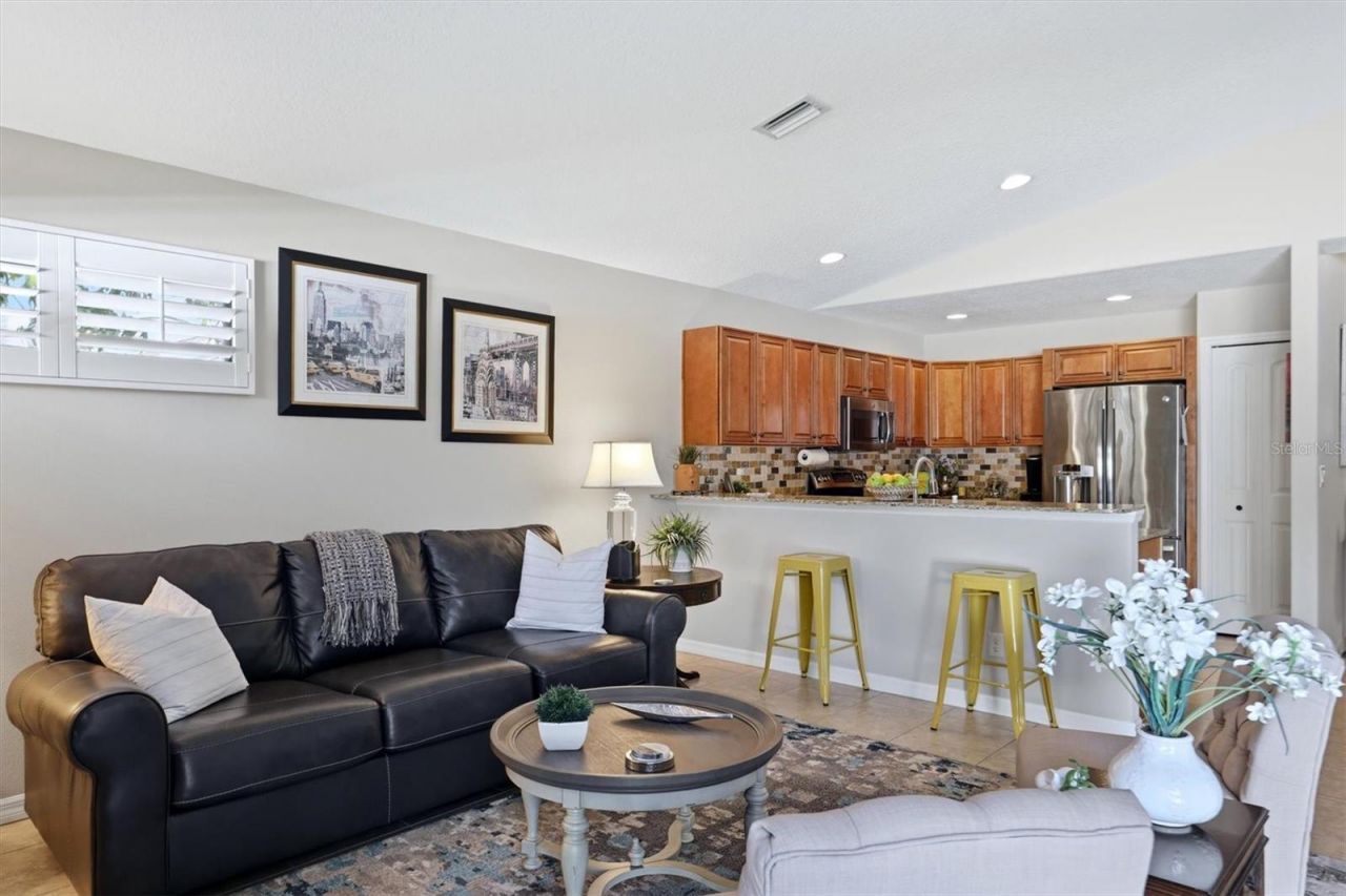 7106 35th Street E, Sarasota, FL 34243 Photo