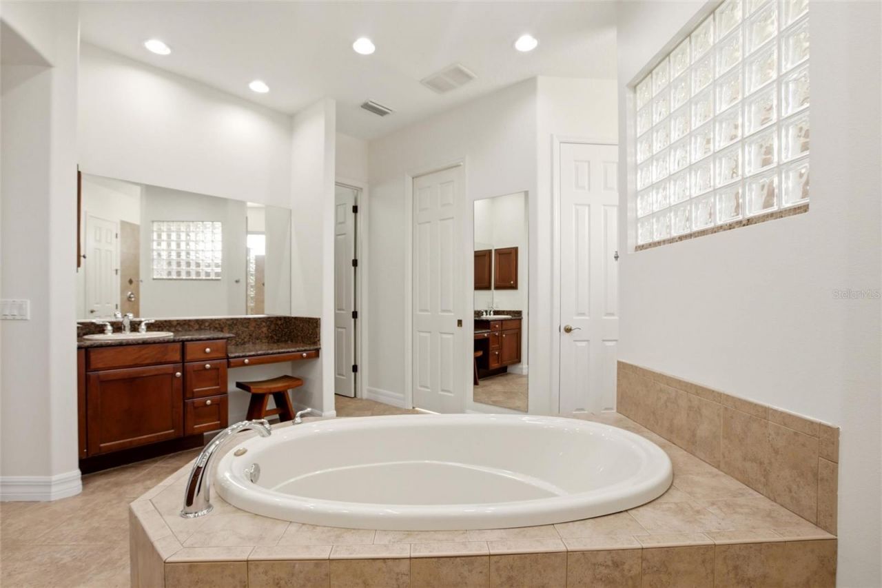 8417 Lone Eagle Way, Sarasota, FL 34241 Photo