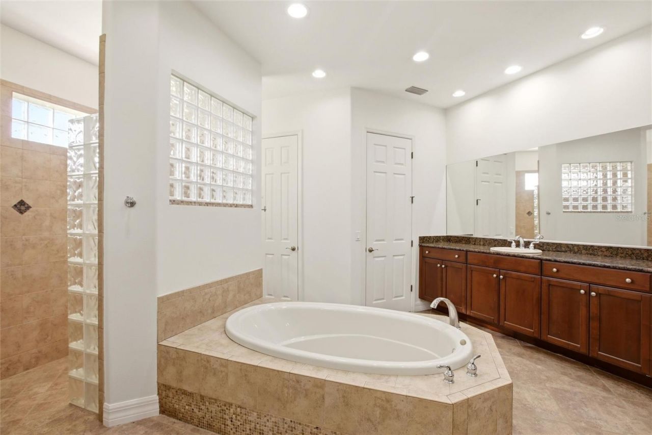 8417 Lone Eagle Way, Sarasota, FL 34241 Photo
