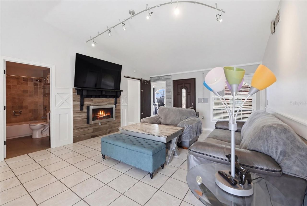 6005 Lake Ruth Drive W, Dundee, FL 33838 Photo