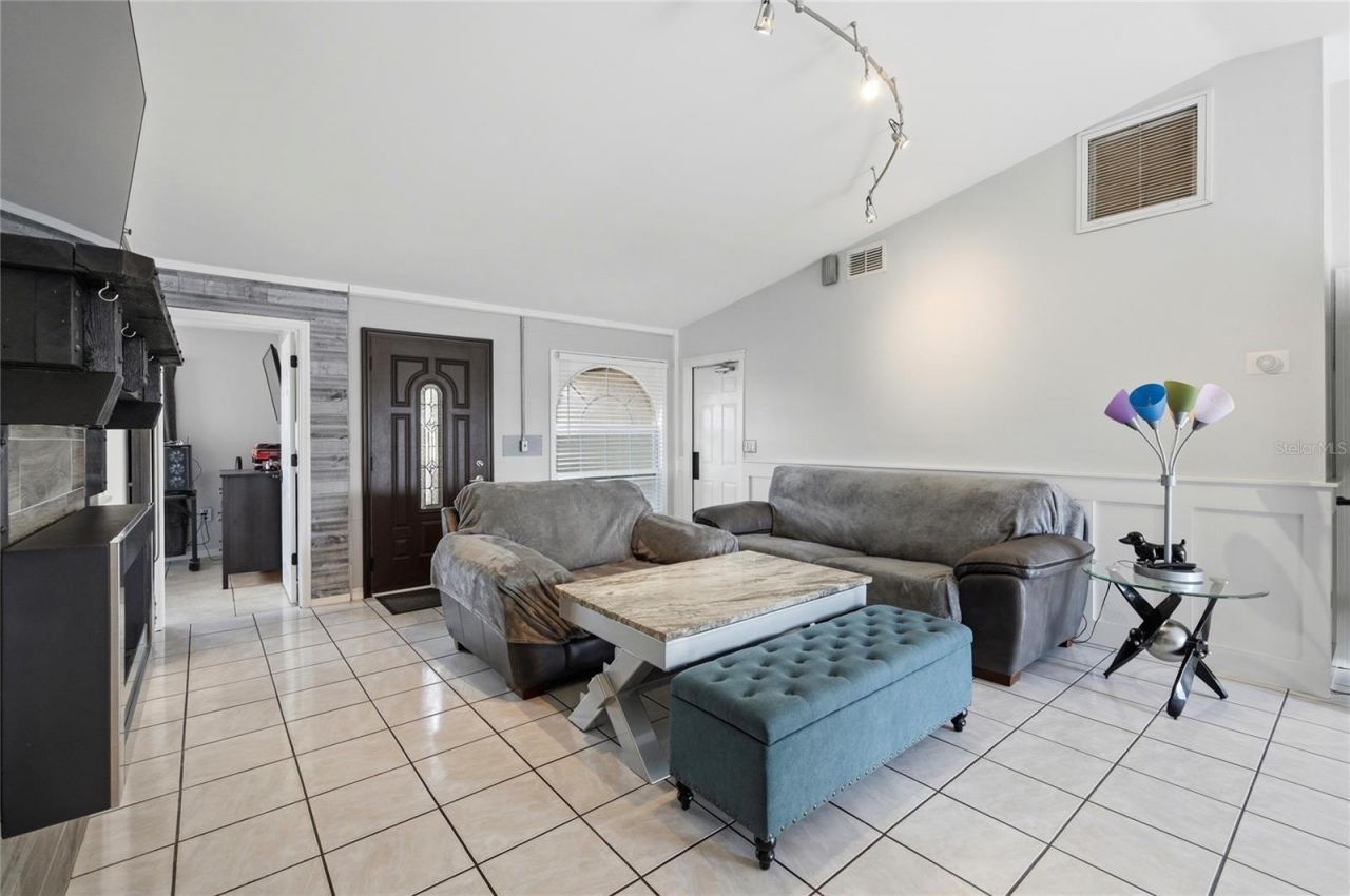 6005 Lake Ruth Drive W, Dundee, FL 33838 Photo
