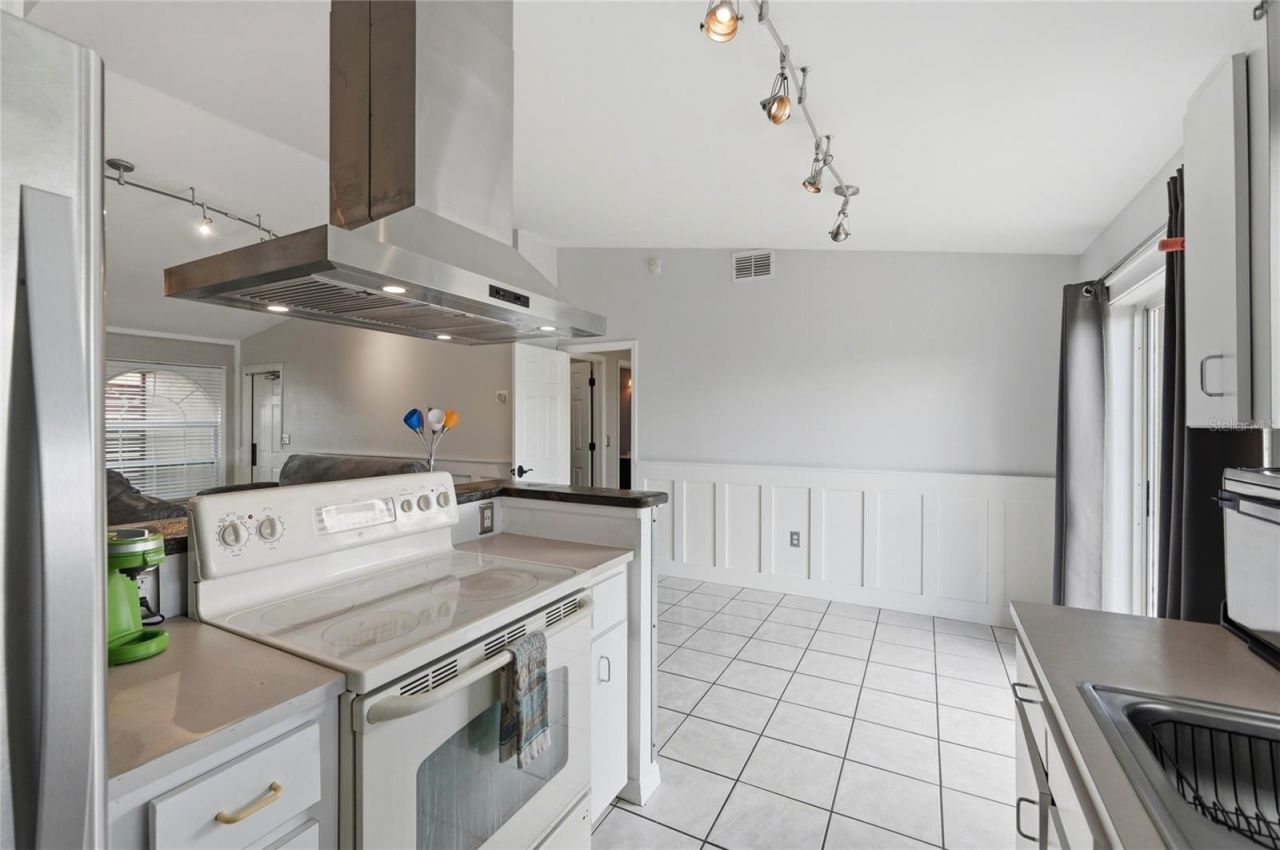 6005 Lake Ruth Drive W, Dundee, FL 33838 Photo