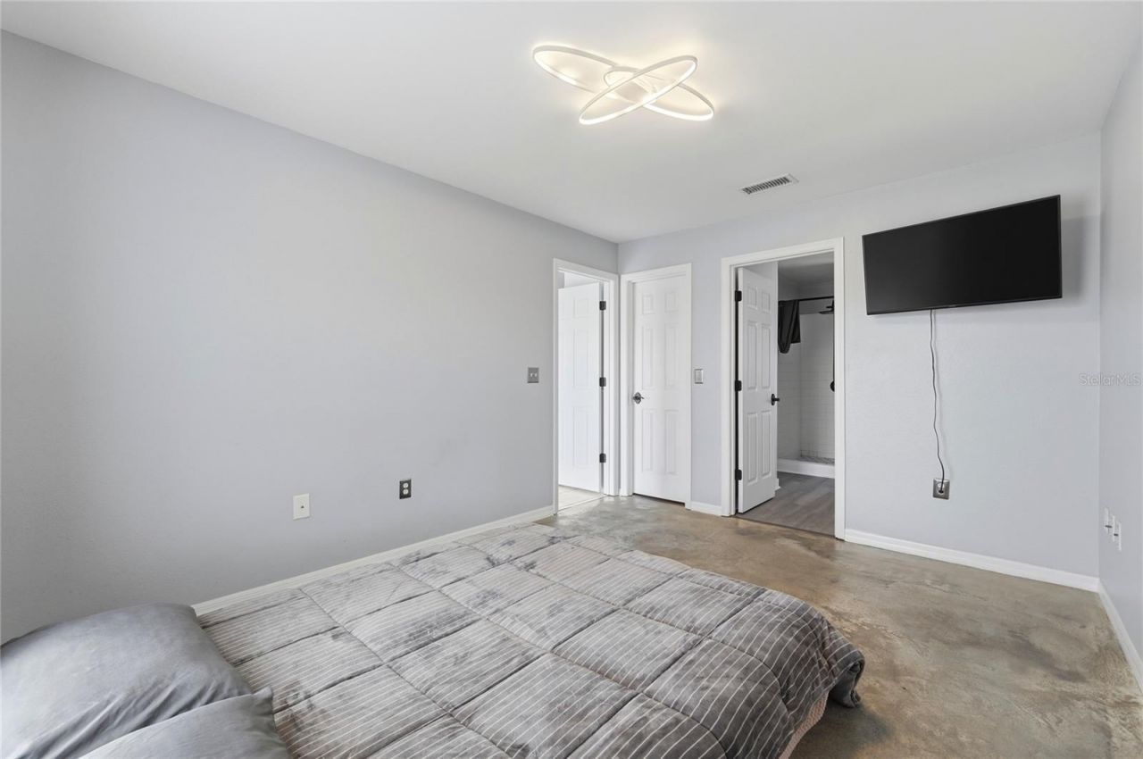 6005 Lake Ruth Drive W, Dundee, FL 33838 Photo