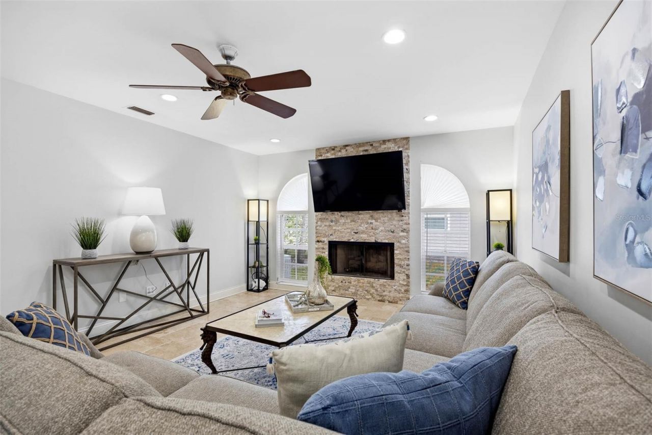 9149 Maple Ct, Seminole, FL 33777 Photo
