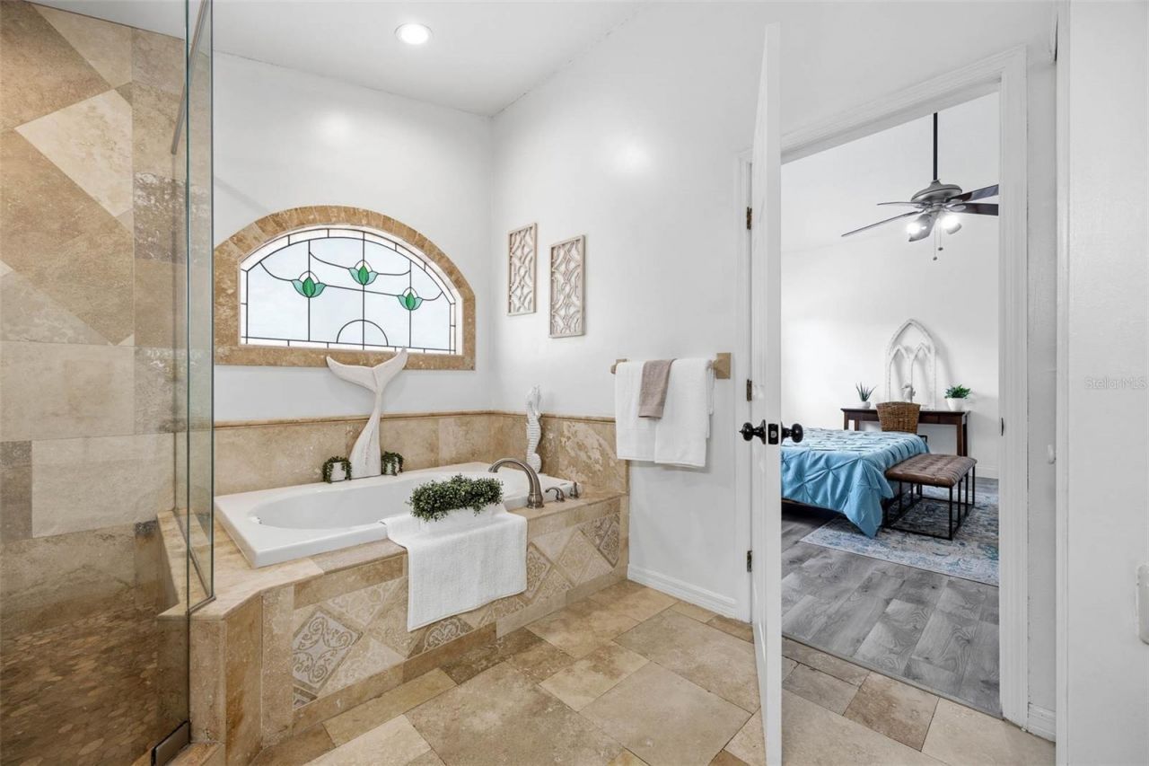 9149 Maple Ct, Seminole, FL 33777 Photo