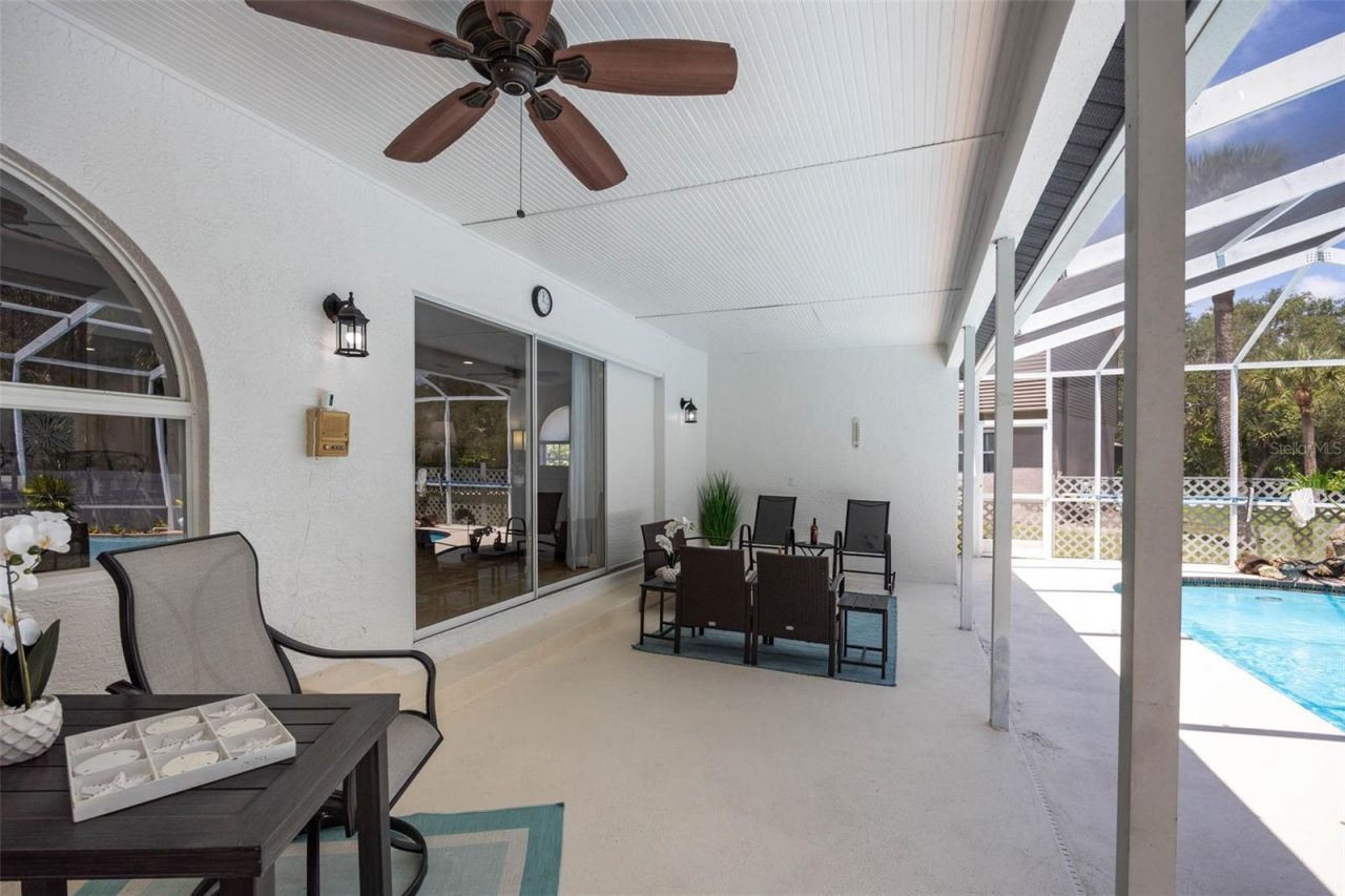 9149 Maple Ct, Seminole, FL 33777 Photo