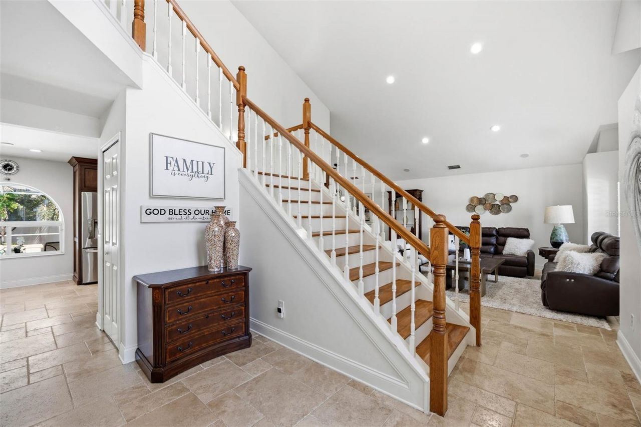 9149 Maple Ct, Seminole, FL 33777 Photo