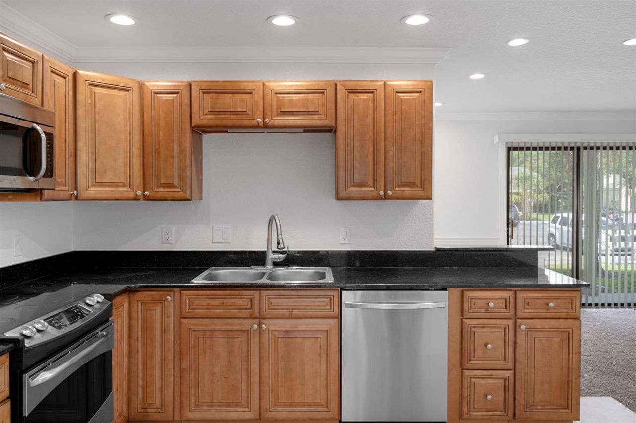 2220 Bahia Vista Street, Unit G4, Sarasota, FL 34239 Photo