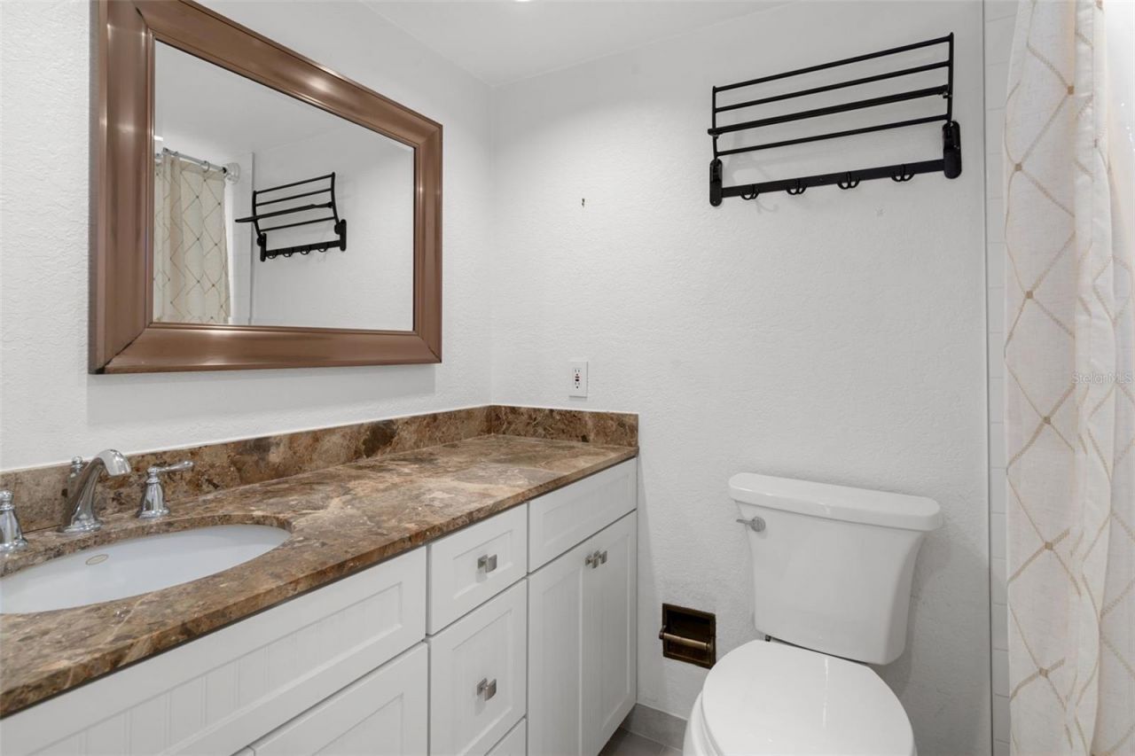 2220 Bahia Vista Street, Unit G4, Sarasota, FL 34239 Photo