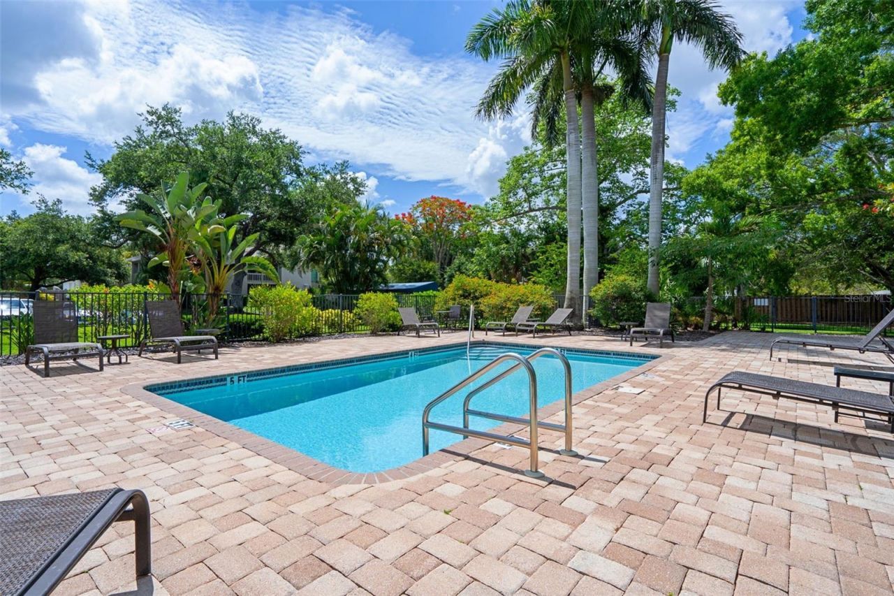 2220 Bahia Vista Street, Unit G4, Sarasota, FL 34239 Photo