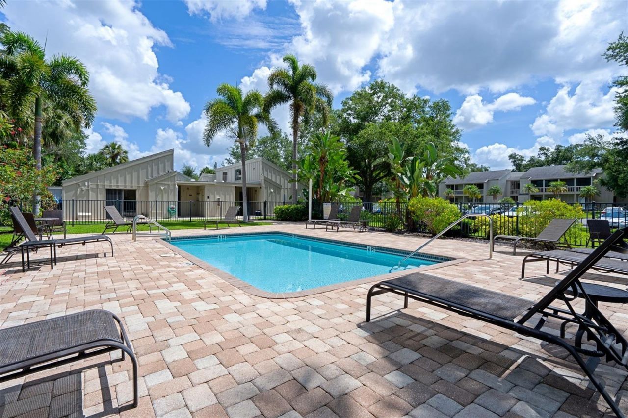 2220 Bahia Vista Street, Unit G4, Sarasota, FL 34239 Photo
