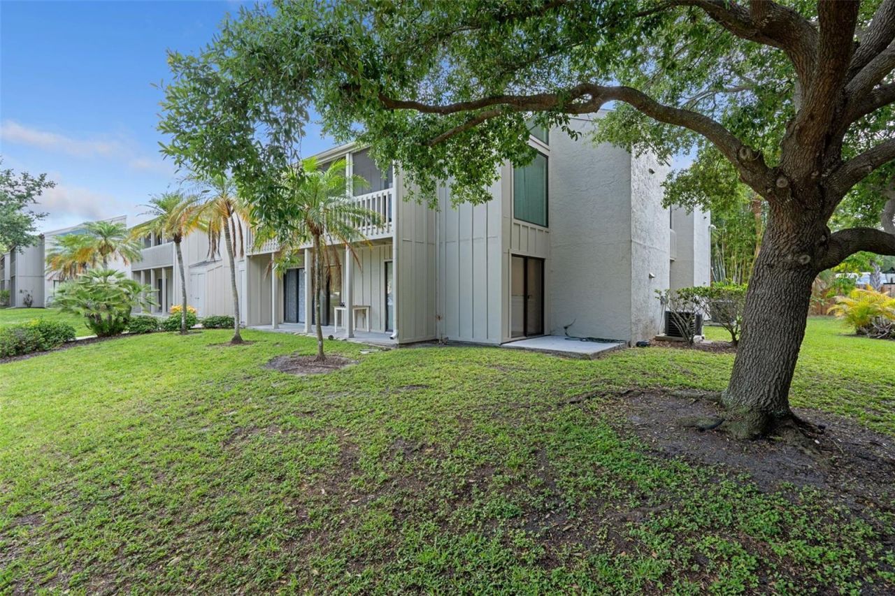 2220 Bahia Vista Street, Unit G4, Sarasota, FL 34239 Photo