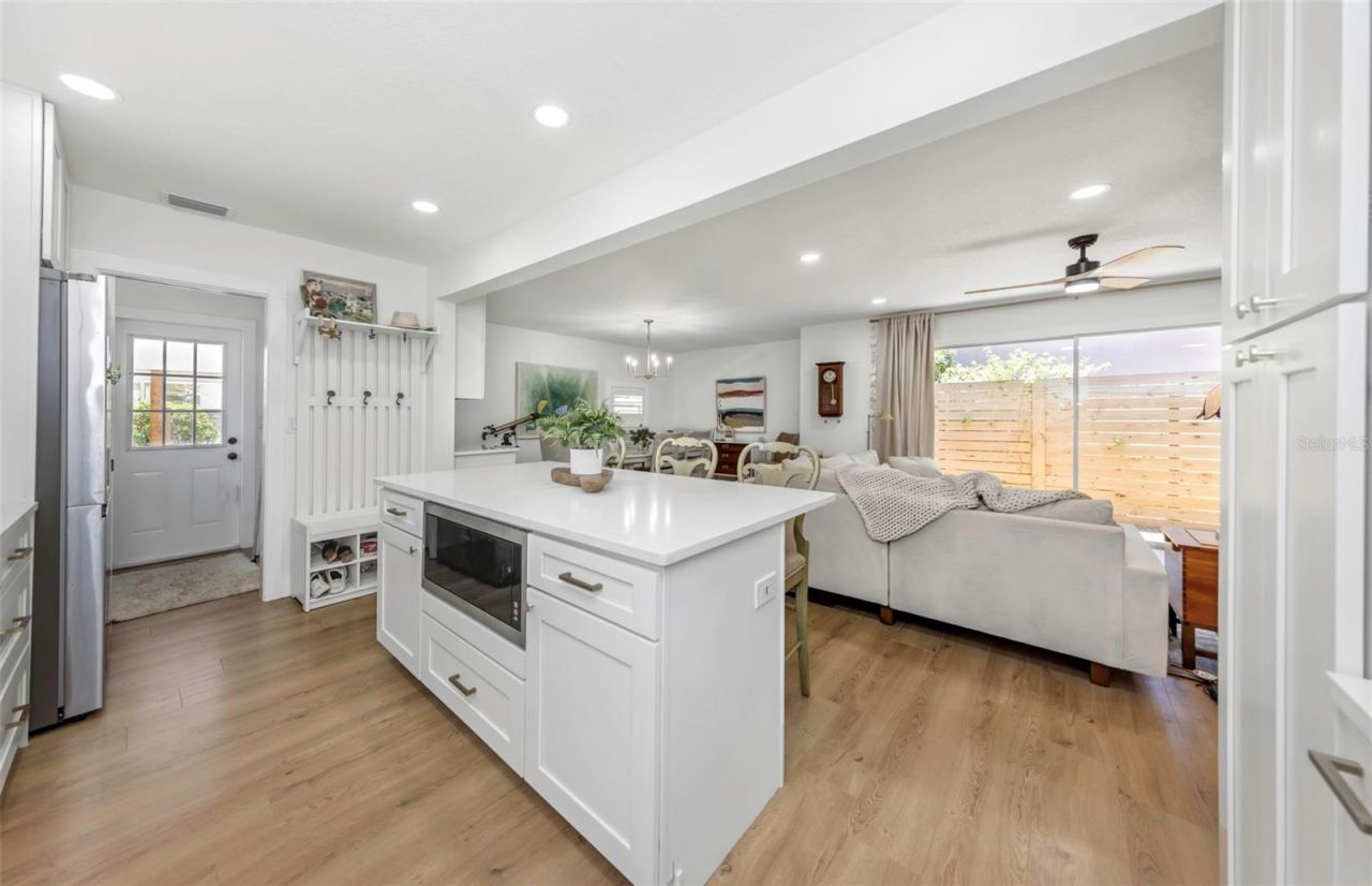 710 31st Avenue N, Saint Petersburg, FL 33704 Photo