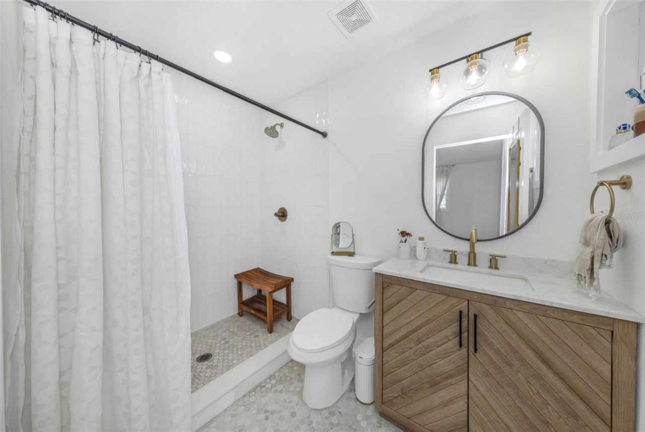 710 31st Avenue N, Saint Petersburg, FL 33704 Photo