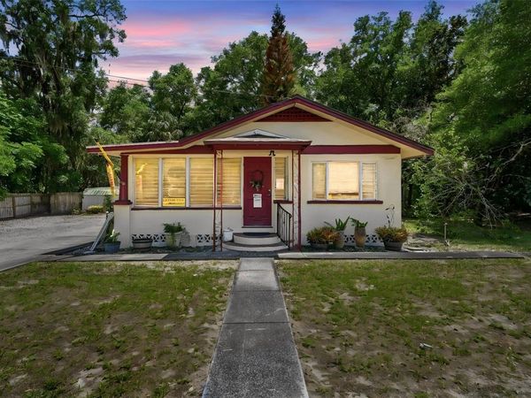 718 E NEW YORK AVENUE , DELAND, FL 32724