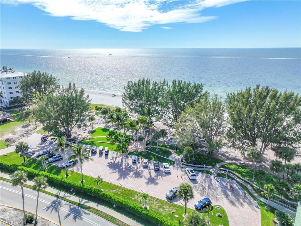 2100 Gulf Shore Blvd N, Unit 212, Naples, FL 34102 Photo