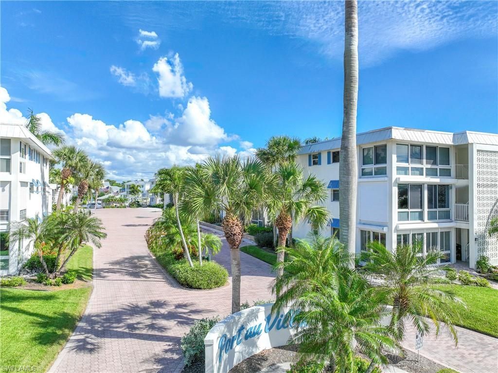 2100 Gulf Shore Blvd N, Unit 212, Naples, FL 34102 Photo
