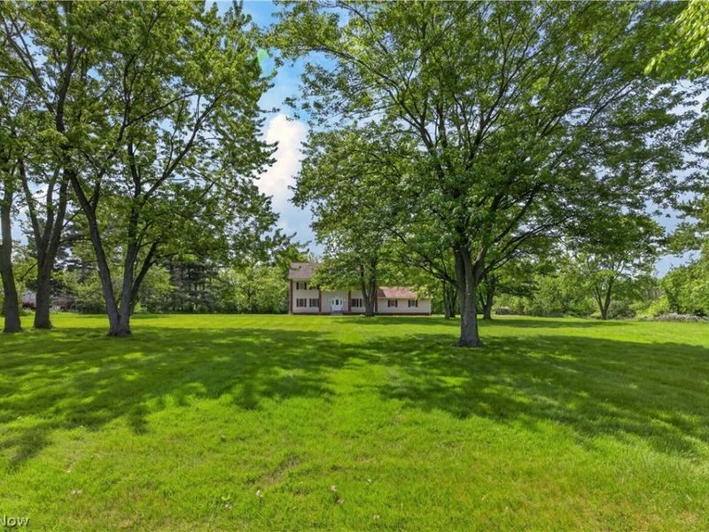 16519 Albion Road , Strongsville, OH 44136 Photo 2