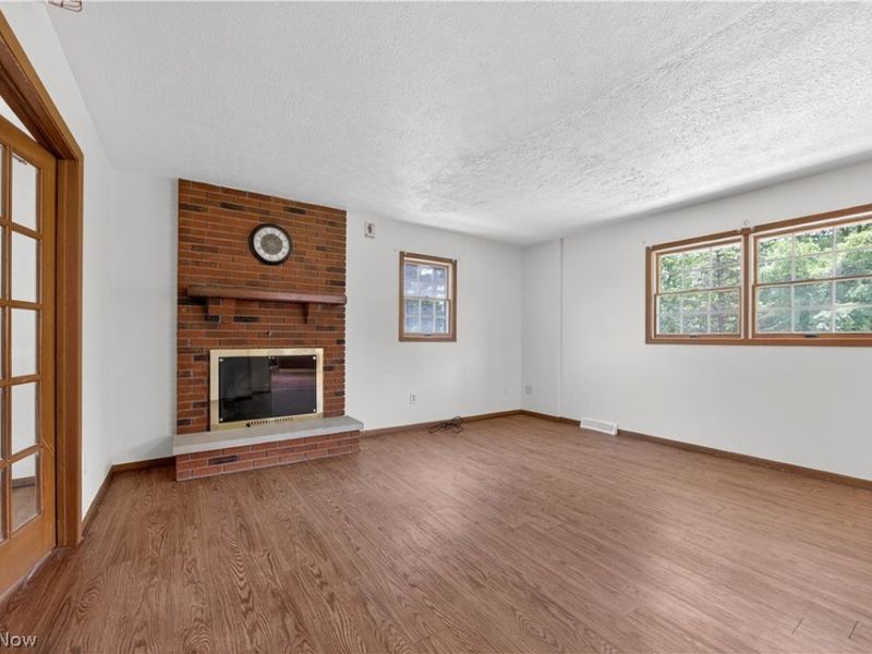 16519 Albion Road , Strongsville, OH 44136 Photo 9