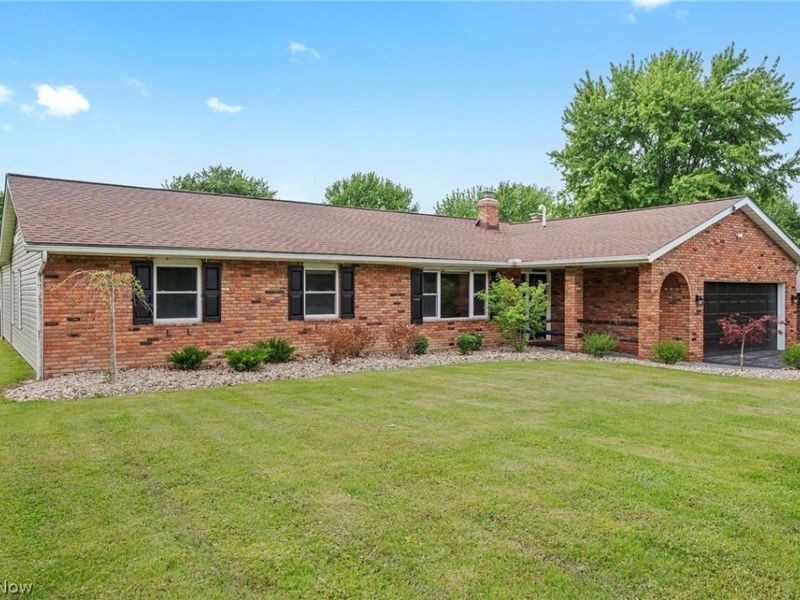 19474 Benbow Road , Strongsville, OH 44136 Photo 1