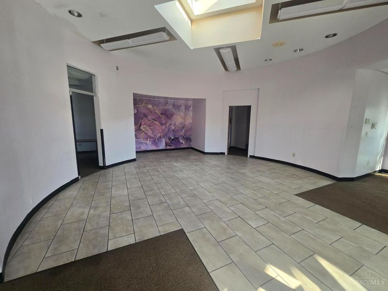 4365 Reading Road, Cincinnati, OH 45229 Photo 5