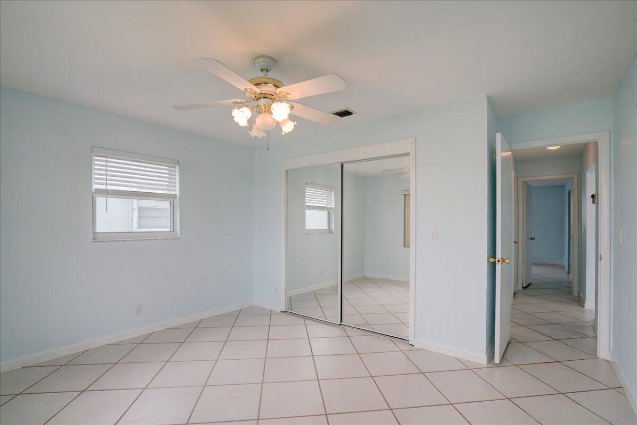 2086 SW 12th Avenue, Boynton Beach, FL 33426 Photo
