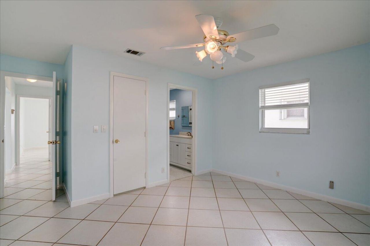 2086 SW 12th Avenue, Boynton Beach, FL 33426 Photo