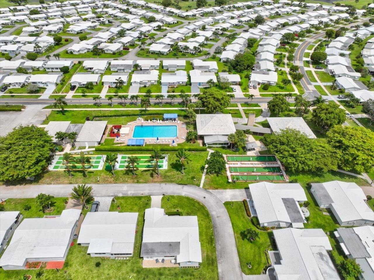 2086 SW 12th Avenue, Boynton Beach, FL 33426 Photo