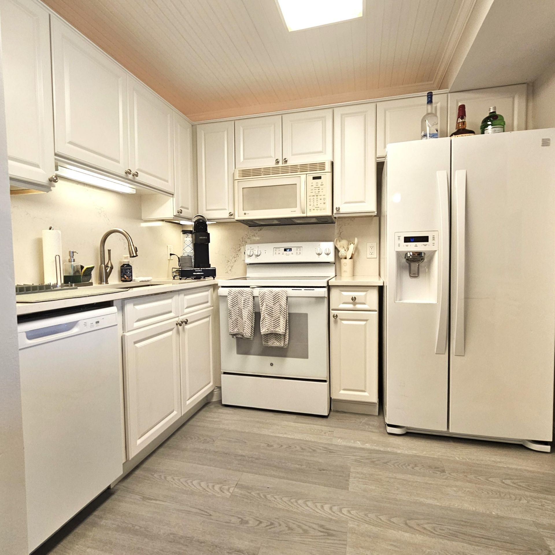1357 NE Ocean Boulevard, Unit 215, Stuart, FL 34996 Photo