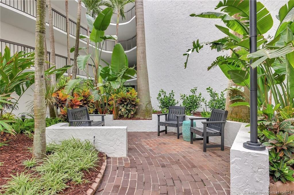 1357 NE Ocean Boulevard, Unit 215, Stuart, FL 34996 Photo