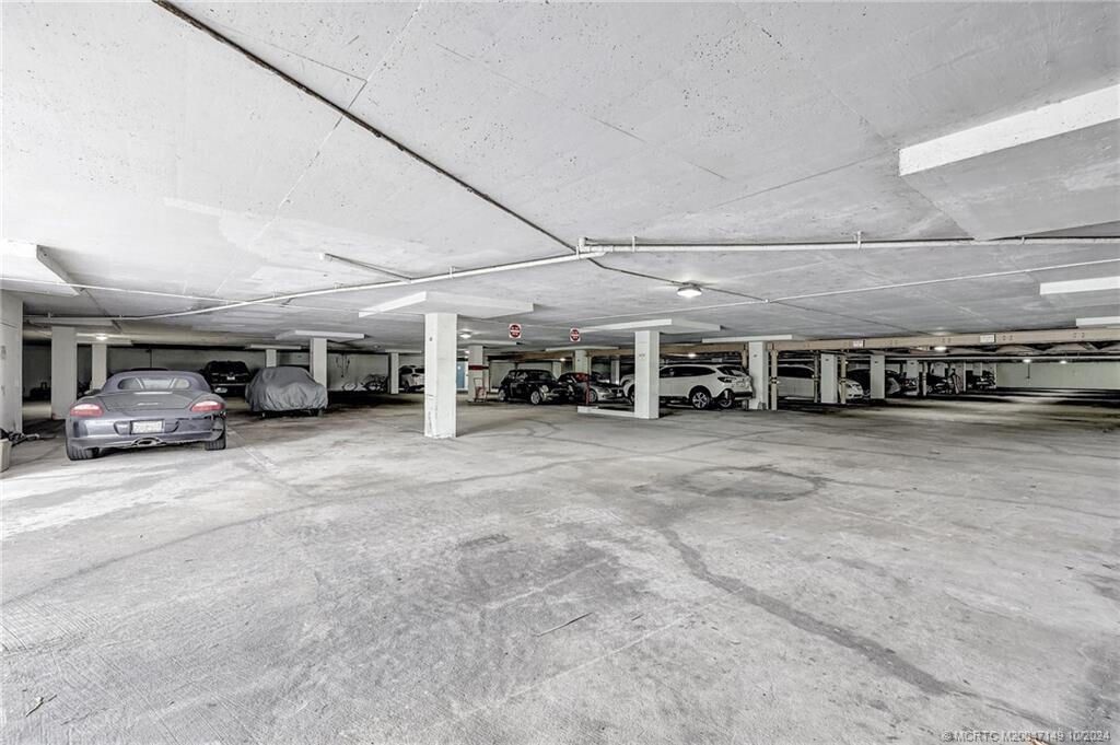 1357 NE Ocean Boulevard, Unit 215, Stuart, FL 34996 Photo