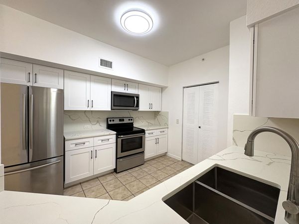 340 Crestwood Circle, Unit 302, Royal Palm Beach, FL 33411