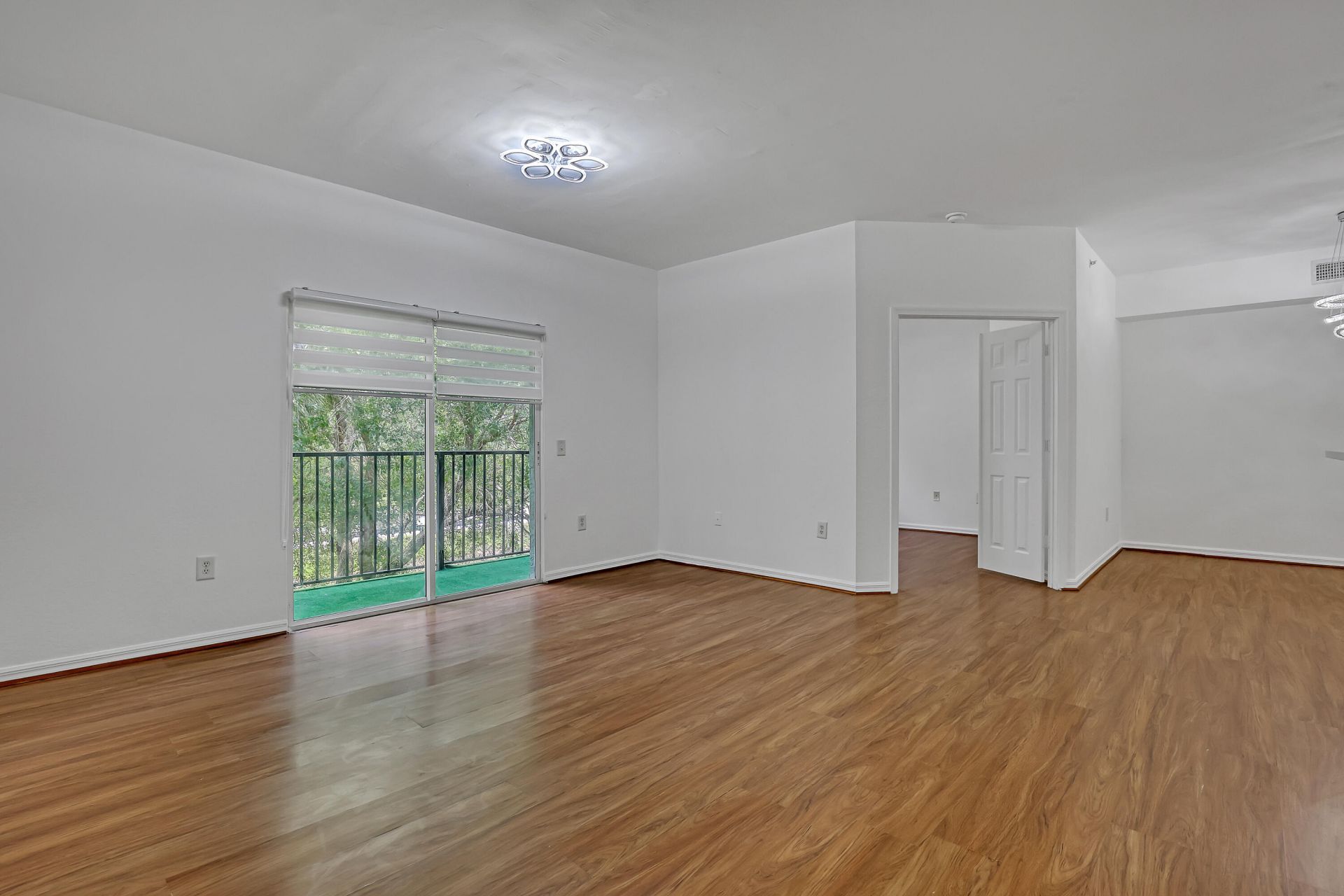 340 Crestwood Circle, Unit 302, Royal Palm Beach, FL 33411 Photo
