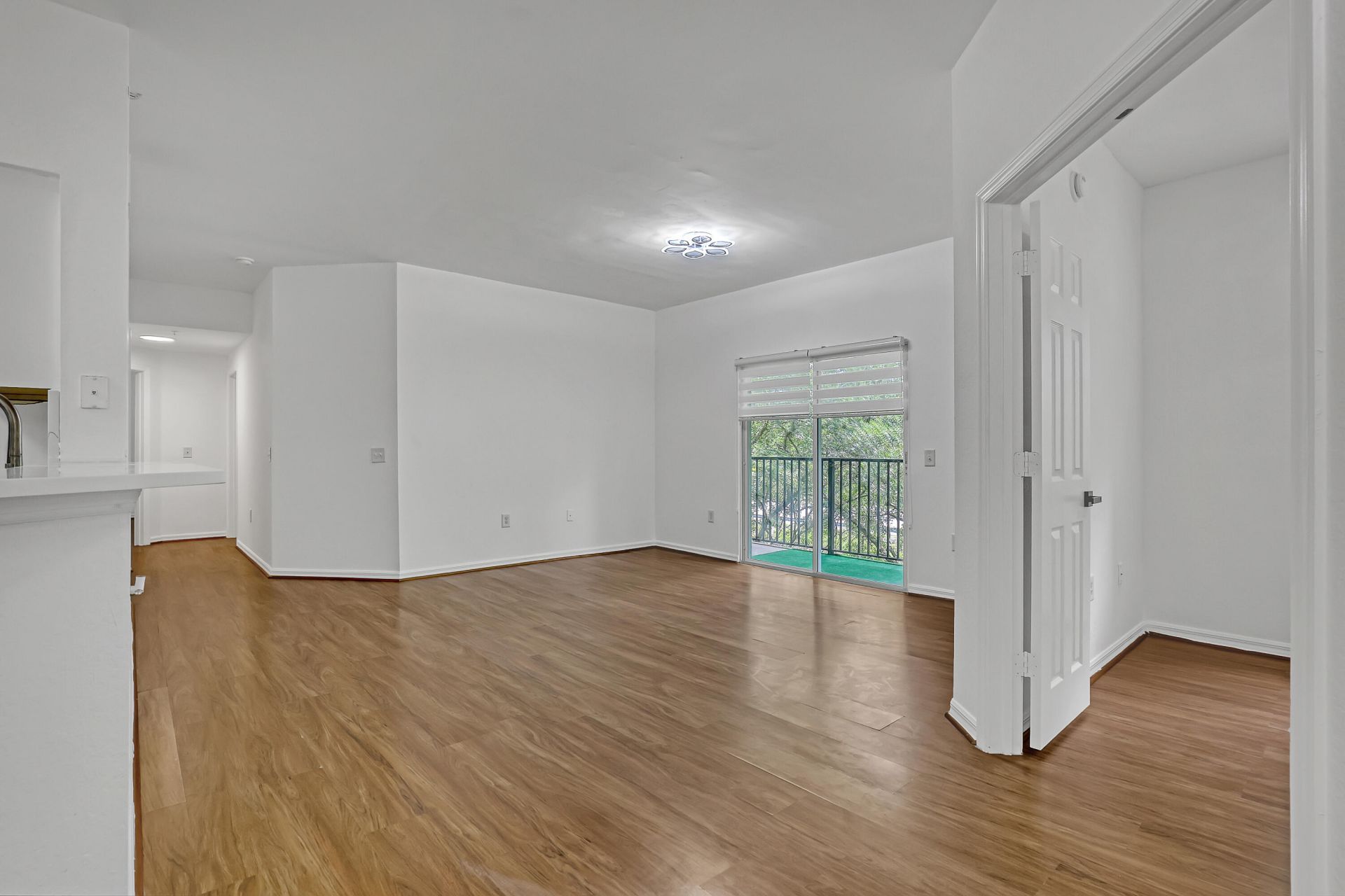 340 Crestwood Circle, Unit 302, Royal Palm Beach, FL 33411 Photo