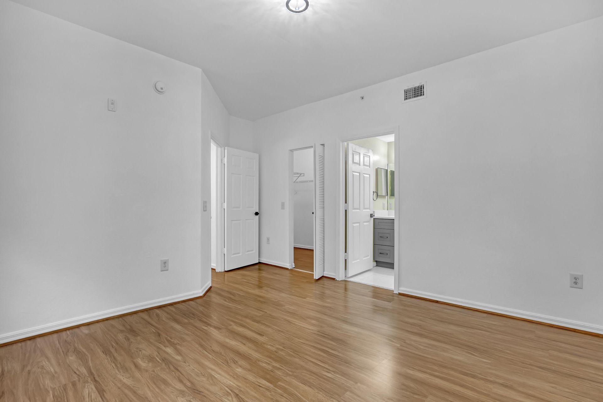 340 Crestwood Circle, Unit 302, Royal Palm Beach, FL 33411 Photo